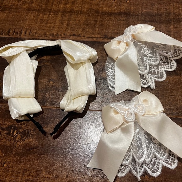 SOLDLolita cream KC+handcuffs set - Picture 1 of 3